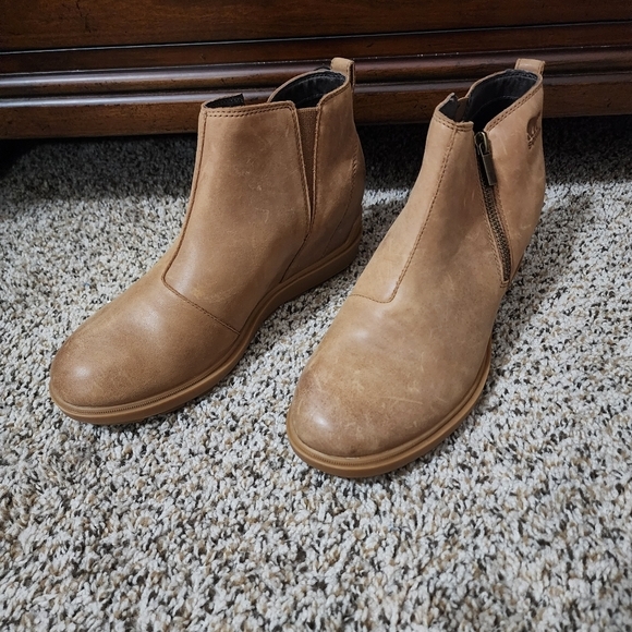 Sorel Evie II Women's 11 Leather Waterproof Velvet Tan Zip Wedge Bootie - Picture 3 of 13